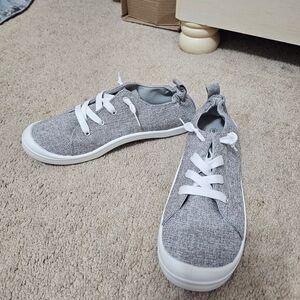 Gray Casual Sneakers with White Laces